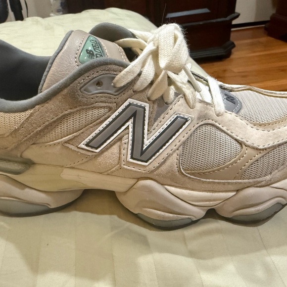 New Balance Cream and Gray Women's Sneakers - Picture 3 of 3